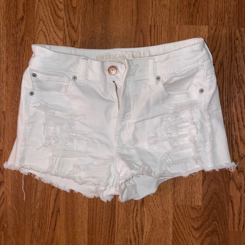 American Eagle Hi-Rise Shortie White Shorts